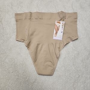 NWT Joyspun Women's Seamless Mid-Rise Shaping Thong Size XXXL Adore Tan
